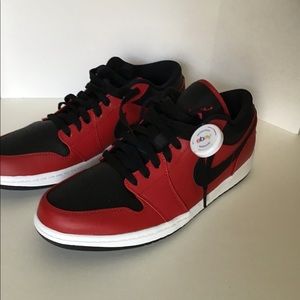 Nike Air Jordan 1 Low Reverse Bred.